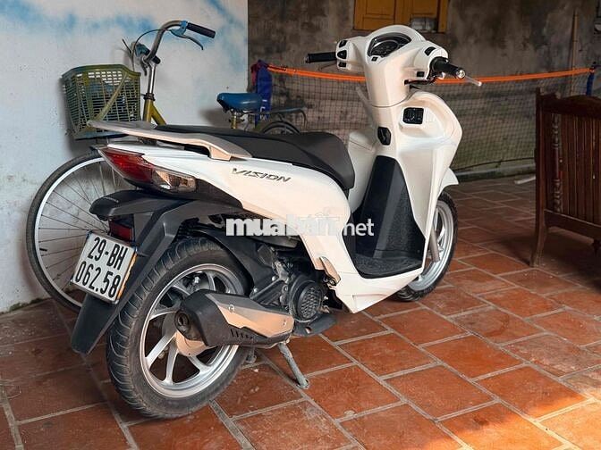 Honda Vision Trắng