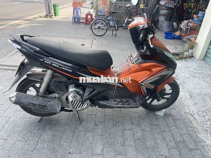Honda Air Blade Cam đen