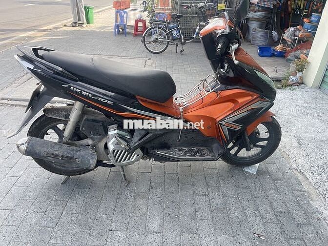 Honda Air Blade Cam đen