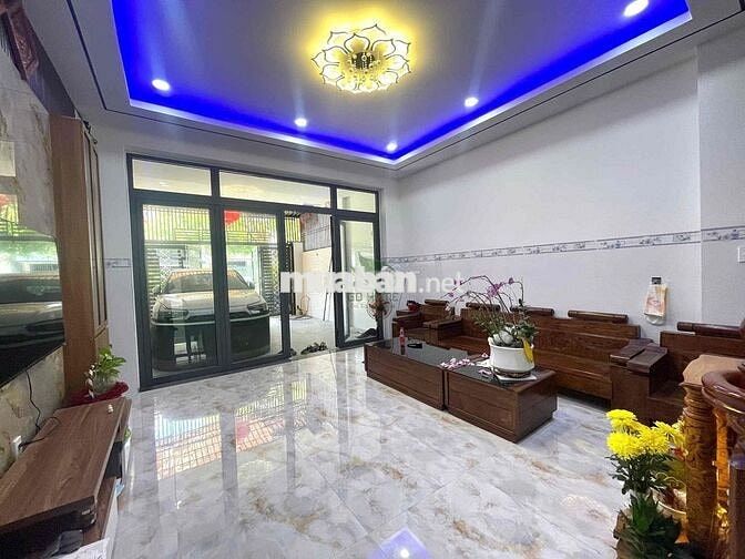 CHO THUÊ NHÀ NGUYÊN CĂN 4 TẦNG CÓ THANG MÁY NAM NHA TRANG GIÁ 25 TRIỆU