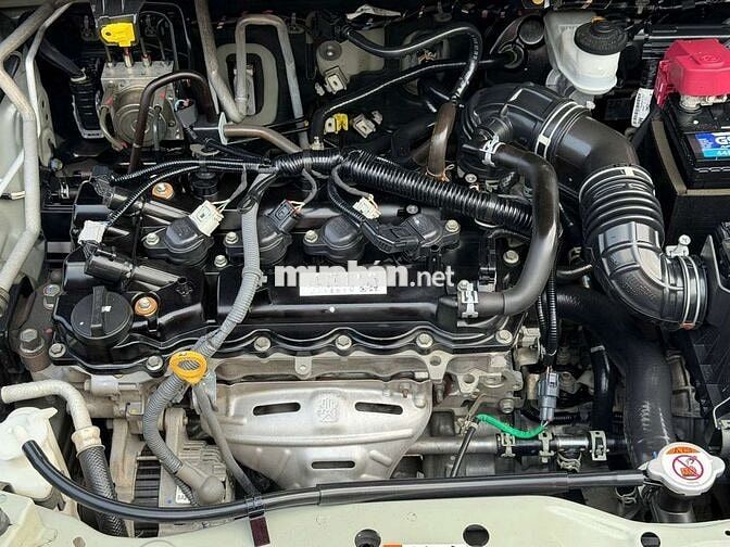 Toyota Veloz 2022 CVT 89.000 km Bạc