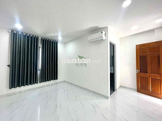 CHO THUÊ NHÀ NGUYÊN CĂN 4 TẦNG CÓ THANG MÁY NAM NHA TRANG GIÁ 25 TRIỆU