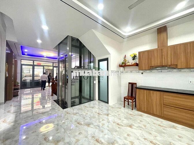 CHO THUÊ NHÀ NGUYÊN CĂN 4 TẦNG CÓ THANG MÁY NAM NHA TRANG GIÁ 25 TRIỆU