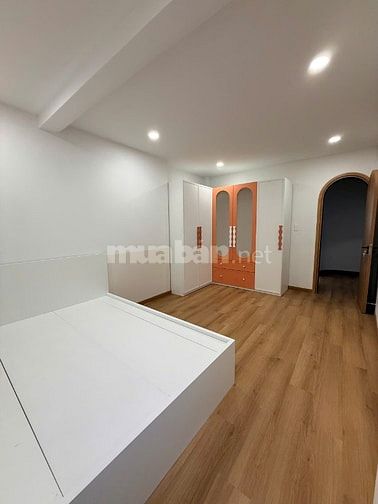 Bán nhà 68m²-ngang 6.2m giá 7.5 tỷ full nội thất tại Khánh Hội Quận 4