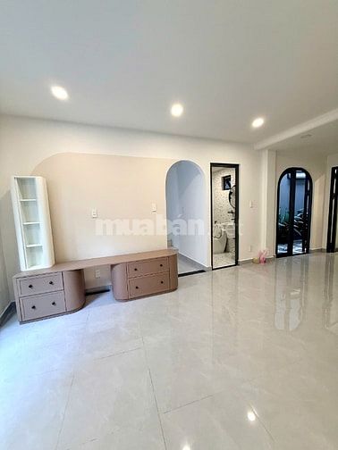 Bán nhà 68m²-ngang 6.2m giá 7.5 tỷ full nội thất tại Khánh Hội Quận 4