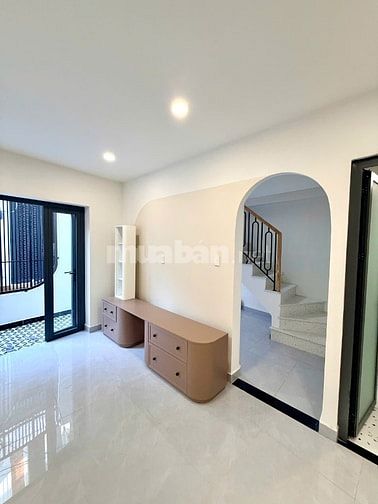 Bán nhà 68m²-ngang 6.2m giá 7.5 tỷ full nội thất tại Khánh Hội Quận 4