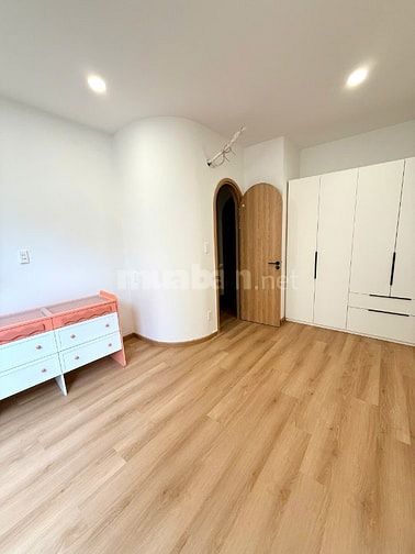 Bán nhà 68m²-ngang 6.2m giá 7.5 tỷ full nội thất tại Khánh Hội Quận 4