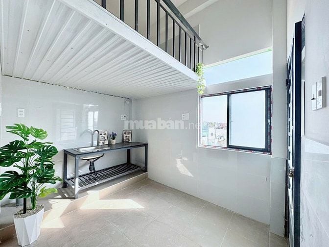 Phòng mới xây xong ngay Đỗ Xuân Hợp, gần CĐ Công Thương, có máy lạnh
