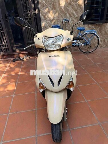 Honda Lead Vàng kem