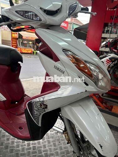 Yamaha Luvias Đỏ trắng
