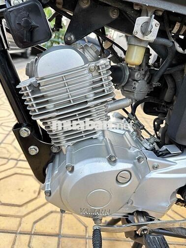 Yamaha YB125SP Đen Classic