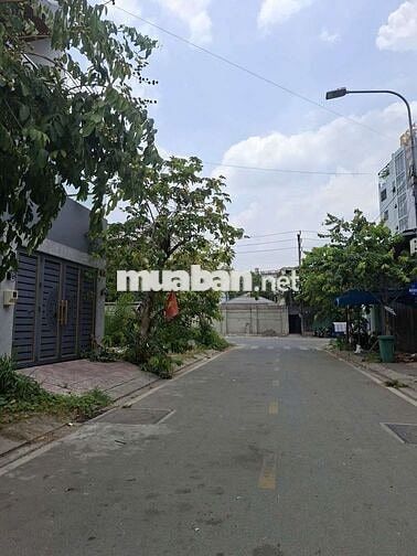 Cần Bán Gầp Lô Đầt Đường DưƠng Thị Giang .DT 4,5 X18 .Giá 8 tỷ 7 có sổ