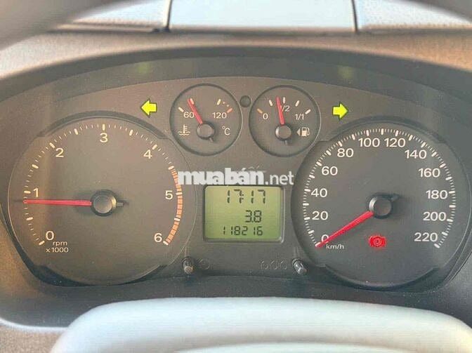 Ford Transit 2020 16 chỗ 118.000 km Đen