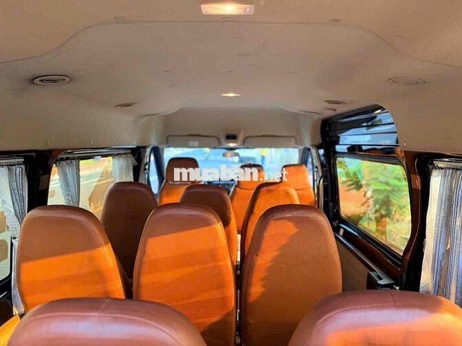 Ford Transit 2020 16 chỗ 118.000 km Đen