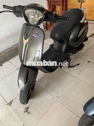 Piaggio Vespa 50 Xám Êm
