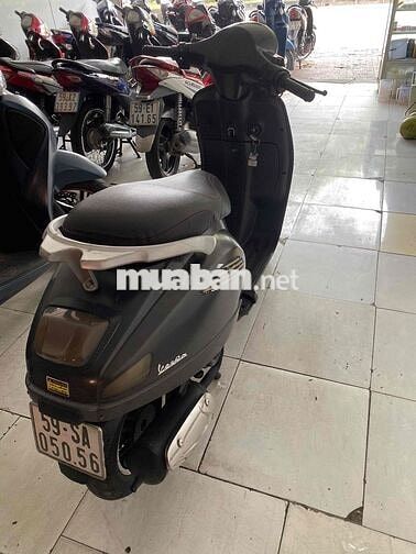 Piaggio Vespa 50 Xám Êm