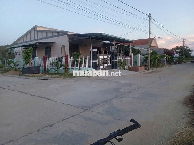 Ahihi Chính chủ bán 230 m2 khu TĐC Chánh Mẫn, Cát Nhơn gần sân bay
