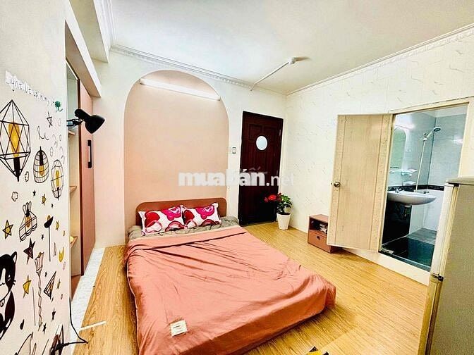 Studio ngay vòng xoay Lê Đại Hành