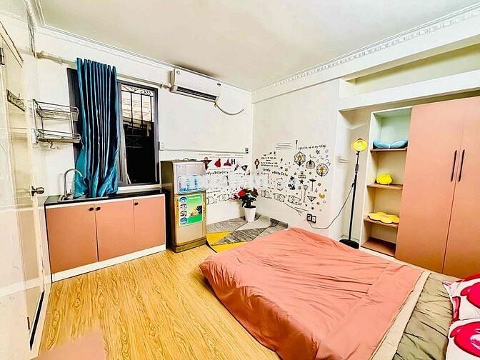 Studio ngay vòng xoay Lê Đại Hành