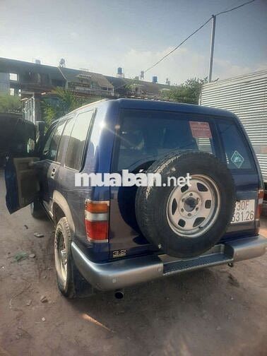 Isuzu Trooper 2002 Xanh