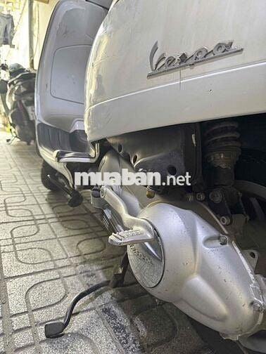 Piaggio Vespa màu Trắng