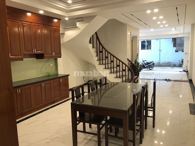 Phố Ngọc Lâm – Long Biên ÔTO – 81 M2 – 6 T – MT 4.8 M – Giá 21.3 Tỷ.