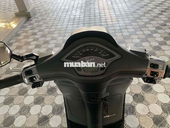 Piaggio Vespa Sprint 125 ABS 2024 Xám 5.500km
