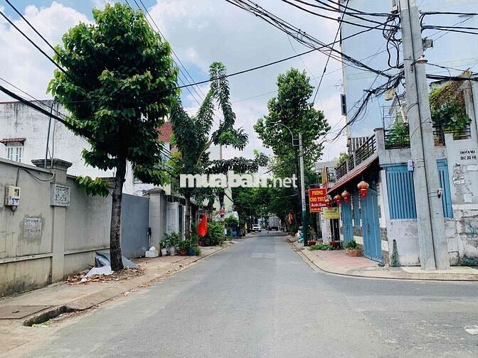 BÁN LÔ ĐẤT GÓC 2MT 10x20 SỔ RIÊNG-BÀ ĐIỂM