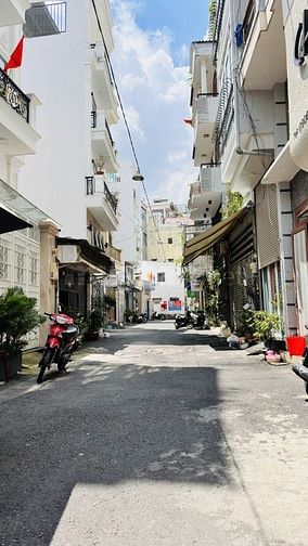 125M2 - NGANG 5.5M - HẺM 8M HOÀNG SA THÔNG