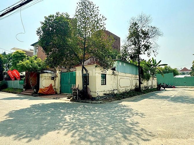 Bán đất lô góc Trần Não Q2, gần sông Sài Gòn, dt 216m2, giá 75,6 tỷ