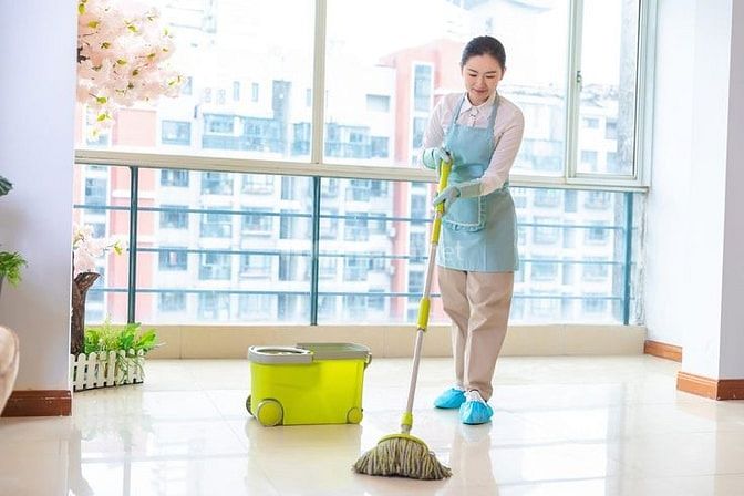 Tuyển gấp 2 Chị : Tạp Vụ ,Dọn Dẹp Văn Phòng. Quận Tân Phú . Chính Chủ 