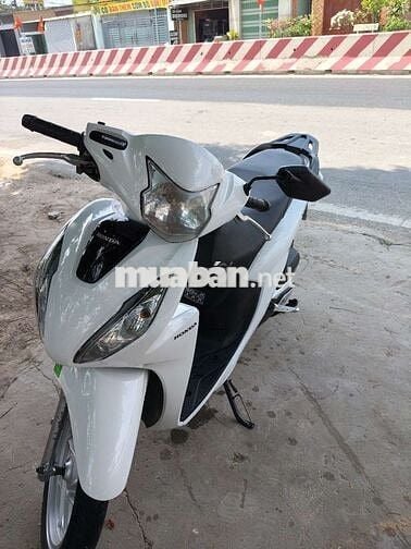 Honda Vision 2023 Trắng biển Thành phố 