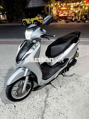 Honda Lead Bạc 4 val Tự động