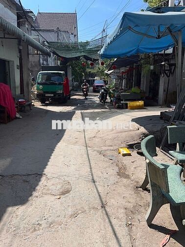Còn phòng trống sạch sẽ, thoáng mát ở Đồng An