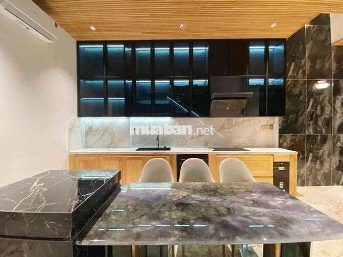 Bán nhà 3 tầng xây mới 100% mặt MT Lê Thiệt, Hòa Minh, Đà Nẵng