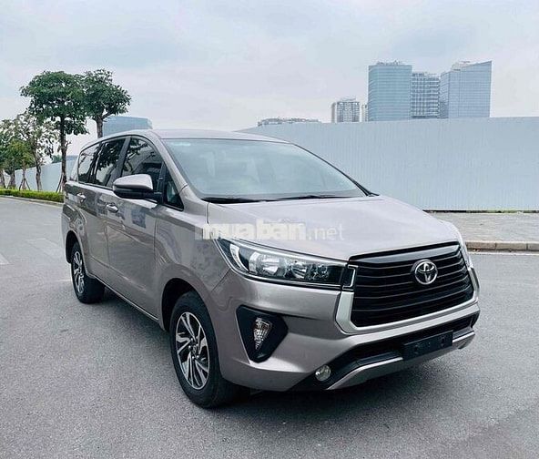 Toyota Innova 2021 2.0E MT màu Nâu Đồng