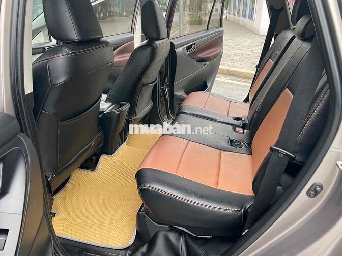 Toyota Innova 2021 2.0E MT màu Nâu Đồng