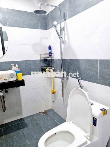 NHÀ 2 TẦNG 3PN 2WC NGUYỄN PHAN VINH