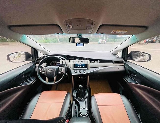 Toyota Innova 2021 2.0E MT màu Nâu Đồng