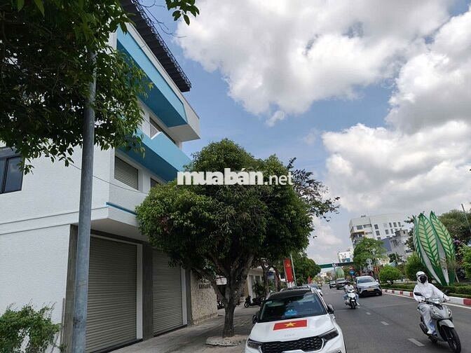 Cho Thuê Toà Nhà Mặt Tiền 600m2 Sàn Đường Bạch Đằng