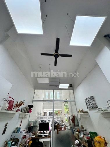 Giảm sâu mặt tiền VIP Huỳnh Tịnh Của Quận 3 chỉ 13.2 tỷ