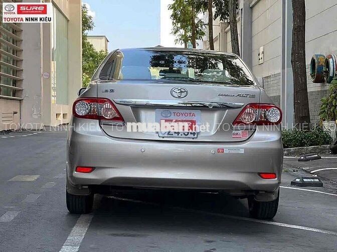 Toyota Altis 2012 1.8G Vàng cát