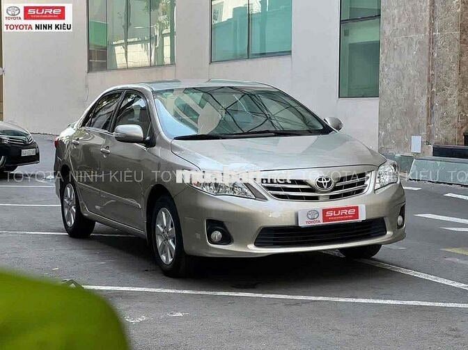 Toyota Altis 2012 1.8G Vàng cát
