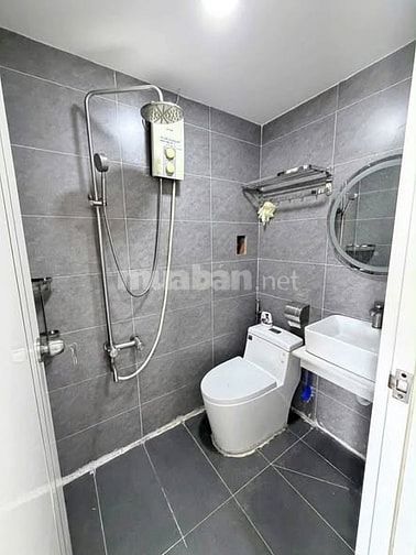Nhà mới ở liền trệt lầu 4,4 x 8,2 pn 2wc sổ hồng riêng KDC HIÊN HỮU