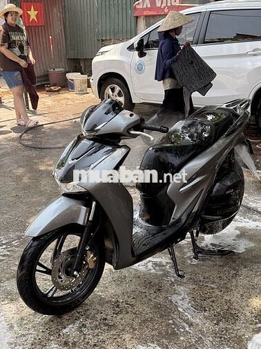 Honda SH 160 Bản full Xám titan 5500km