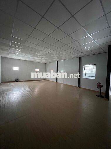 Cho Thuê Nhà Xưởng Mới Xây DT 300m2 Có Gác Rộng Làm Văn Phòng Hẻm Tải
