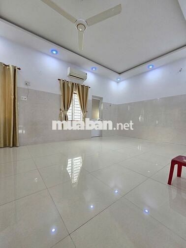 CHO THUÊ NHÀ NGUYÊN CĂN MẶT TIỀN ĐƯỜNG 2/4 GIÁ RẺ