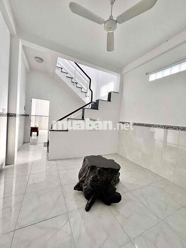 CHO THUÊ NHÀ KINH DOANH 4 TẦNG MẶT ĐƯỜNG CHÍNH GẦN KHU PHỐ DU LỊCH GIÁ