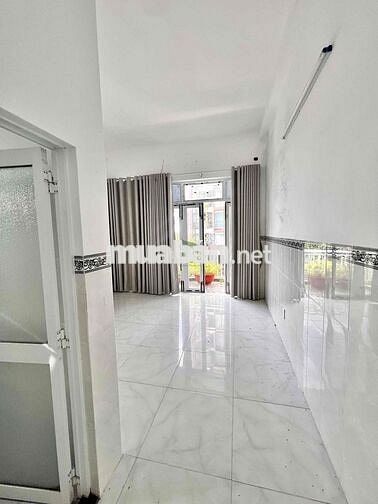 CHO THUÊ NHÀ KINH DOANH 4 TẦNG MẶT ĐƯỜNG CHÍNH GẦN KHU PHỐ DU LỊCH GIÁ