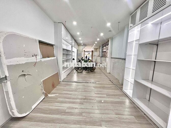 CHO THUÊ NHÀ KINH DOANH 4 TẦNG MẶT ĐƯỜNG CHÍNH GẦN KHU PHỐ DU LỊCH GIÁ